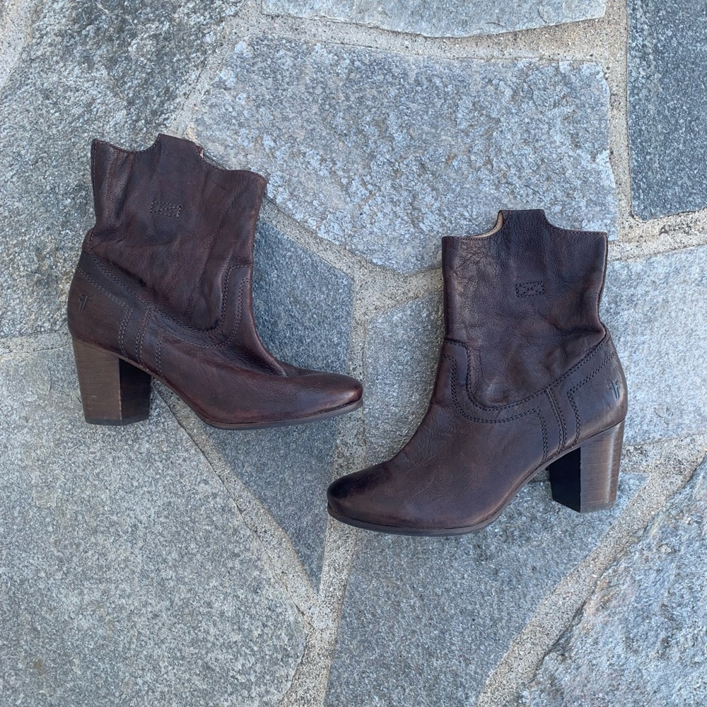 Frye Brown Leather Carson Mid Heel Western Ankle Boot